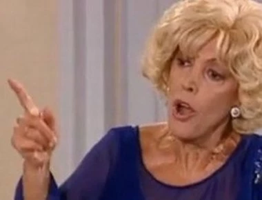 Ντίνα Κώνστα: «Θύμωσα όταν ένας ταξιτζής μου είπε: ''κυρία Μαρκορά πώς σας λένε στη ζωή σας;''»